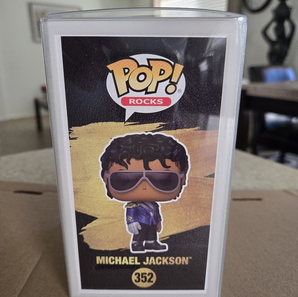 Michael Jackson Limited 1984 Grammys Diamond (Funko Shop Exclusive) - Picture 6 of 10